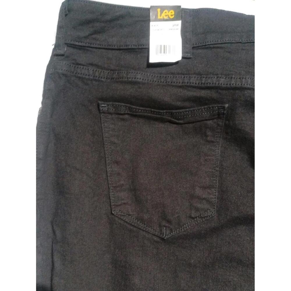 Lee Plus Women's Relaxed Fit Straight Leg Denim Stretch Black Jeans Size 24W - Picture 6 of 7